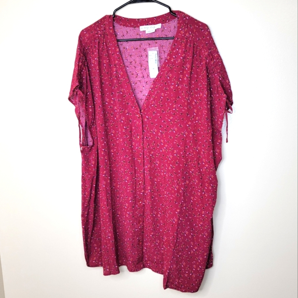 In Every Story Red Button Blouse Size 3X New Floral Top